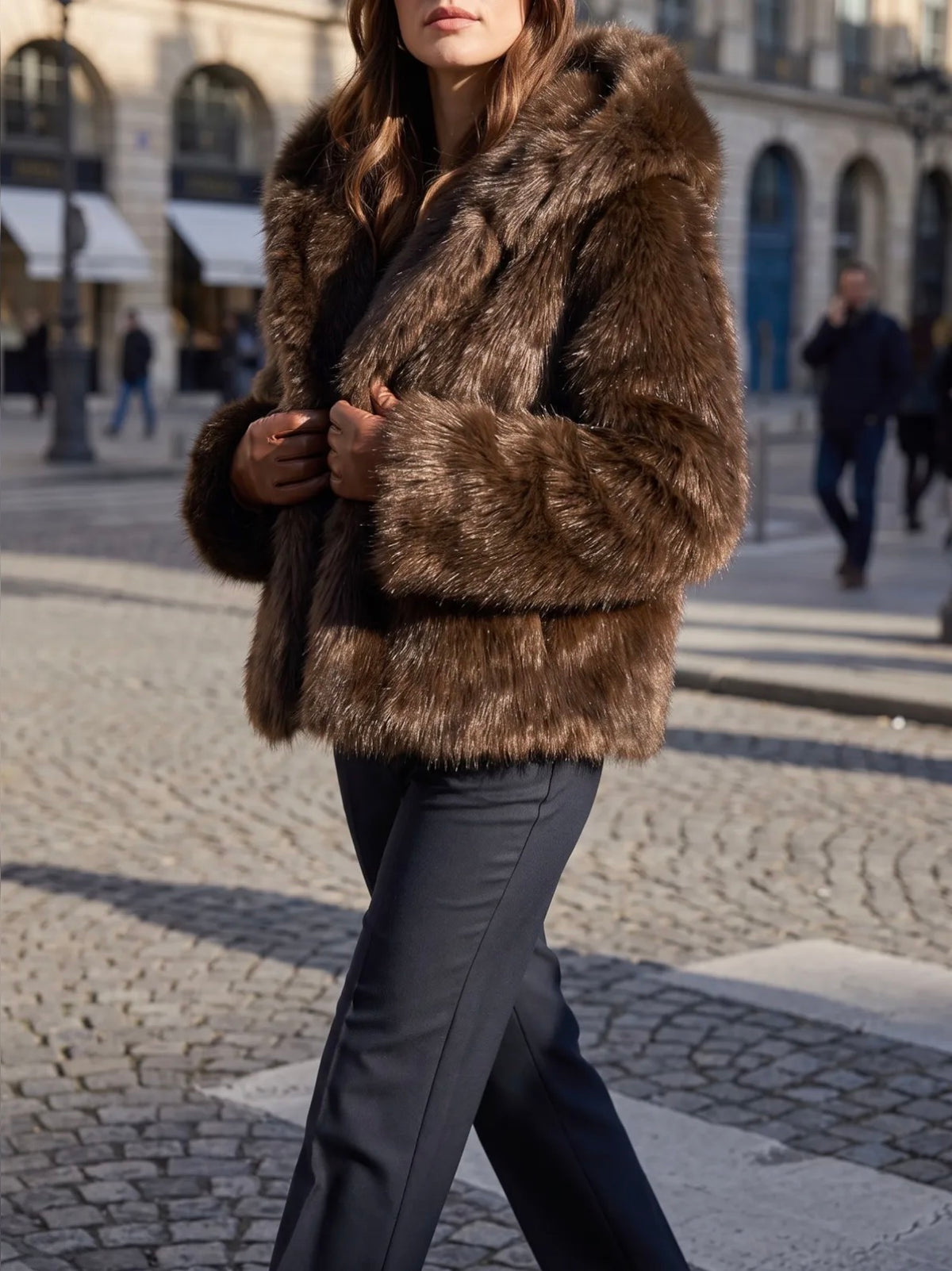 Faux-Fur Jacke mit Kapuze